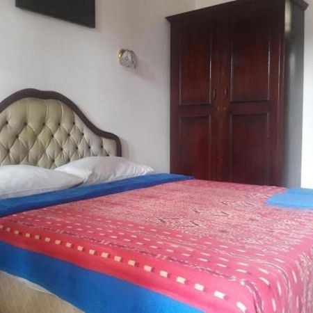 Hotel Airlangga Mataram Buitenkant foto