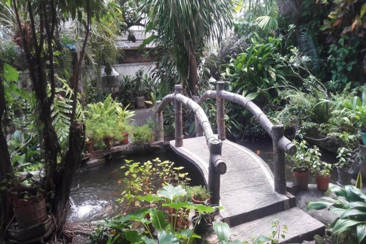 Hotel Airlangga Mataram Buitenkant foto