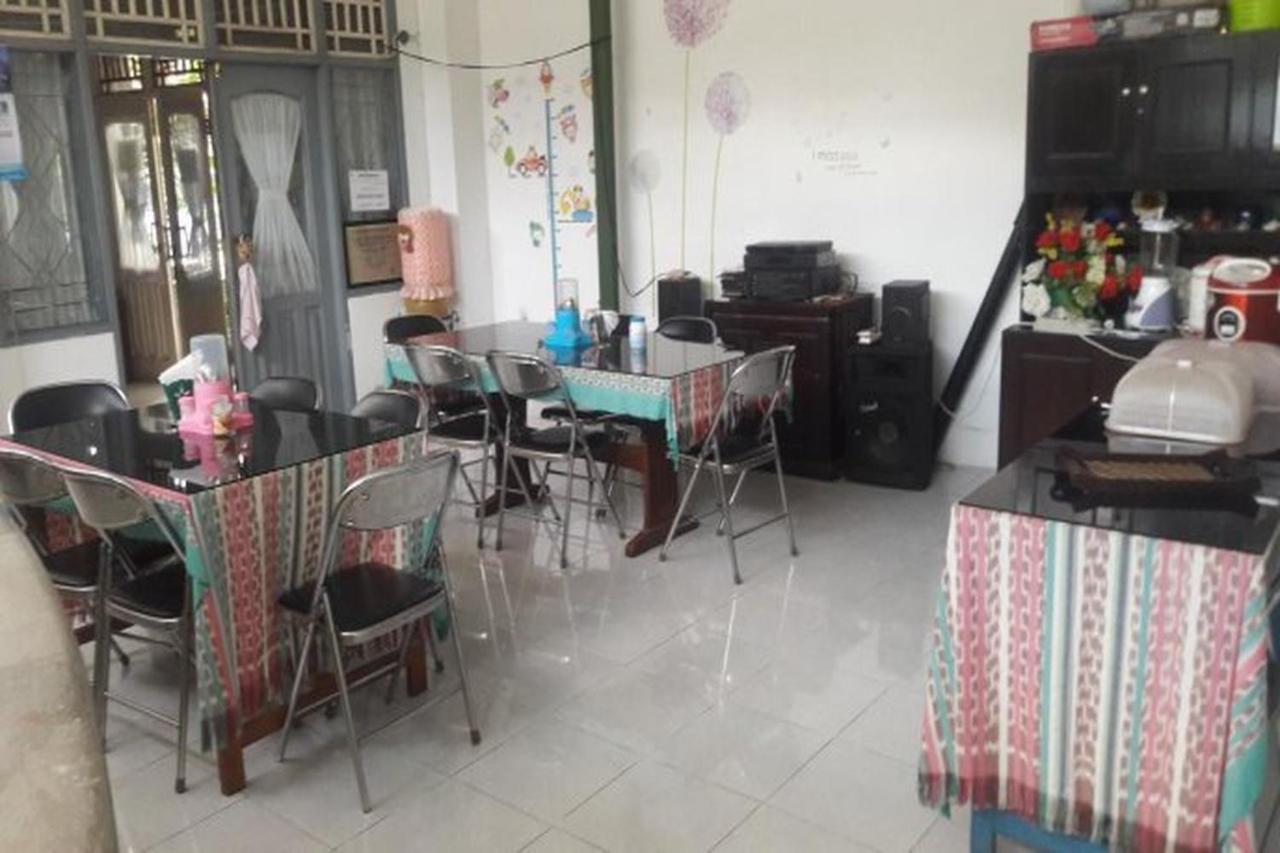 Hotel Airlangga Mataram Buitenkant foto