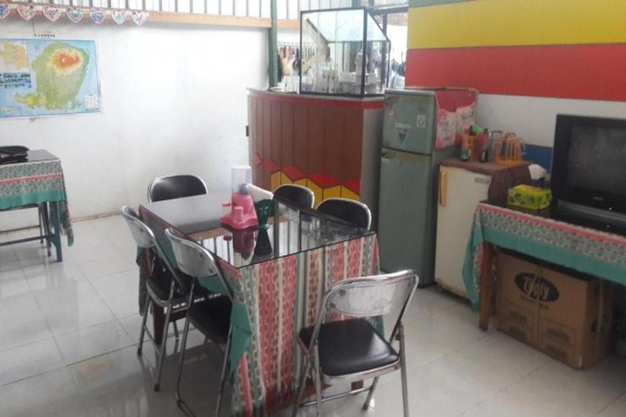 Hotel Airlangga Mataram Buitenkant foto