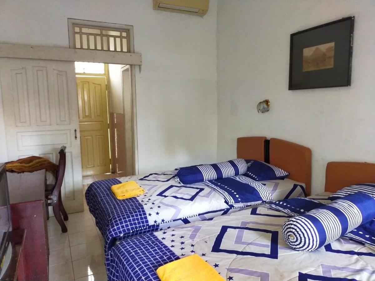 Hotel Airlangga Mataram Buitenkant foto